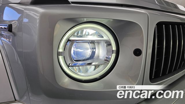 Mercedes-Benz G-Class 2023 — photo 8
