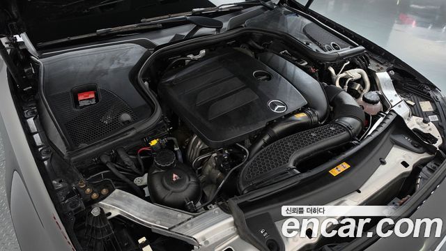 Mercedes-Benz E-Class 2022 — photo 6