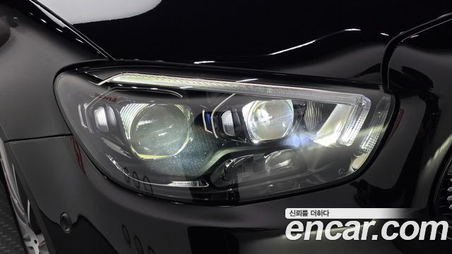 Mercedes-Benz E-Class 2022 — photo 8