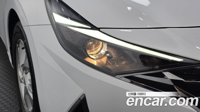 Hyundai AVANTE 2022 — photo 8