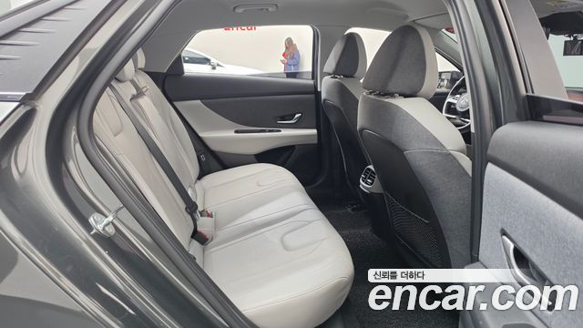 Hyundai AVANTE 2021 — photo 17