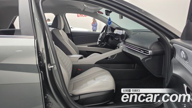 Hyundai AVANTE 2021 — photo 16