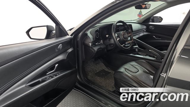 Hyundai AVANTE 2022 — photo 13