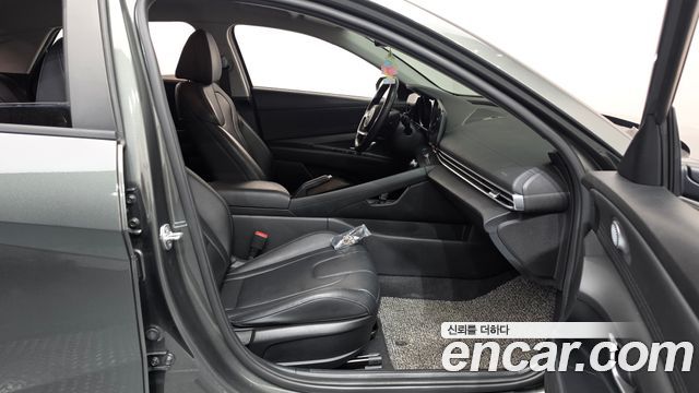 Hyundai AVANTE 2022 — photo 16