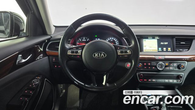 Kia K7 2016 — photo 18