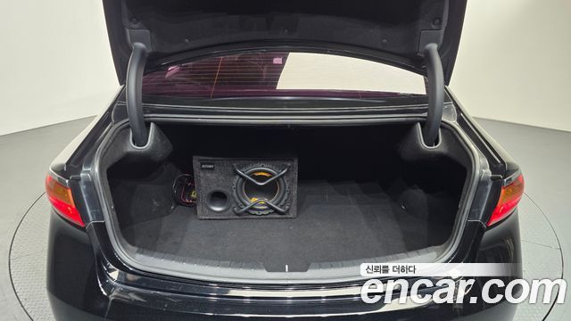Kia K7 2016 — photo 23