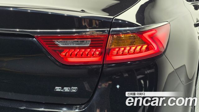 Kia K7 2016 — photo 9
