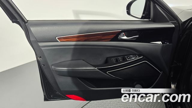 Kia K7 2016 — photo 14