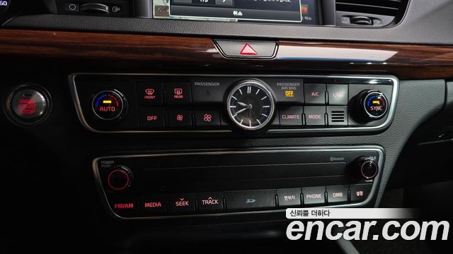 Kia K7 2016 — photo 31