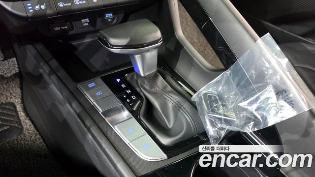 Hyundai AVANTE 2021 — photo 12