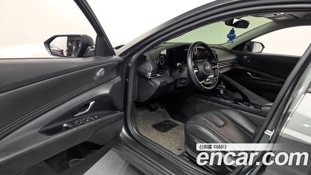 Hyundai AVANTE 2021 — photo 13