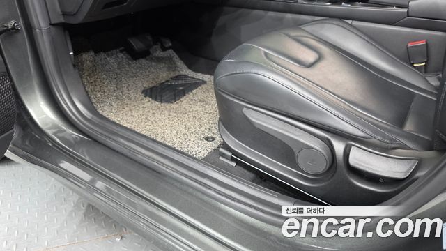 Hyundai AVANTE 2021 — photo 26