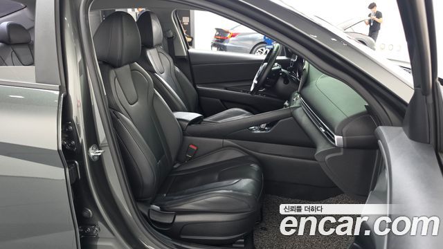 Hyundai AVANTE 2021 — photo 16