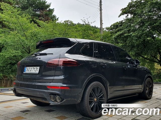 Porsche Cayenne 2013 — photo 3