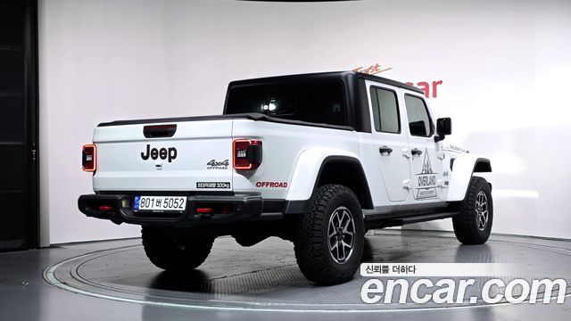 Jeep Gladiator 2025 — photo 2
