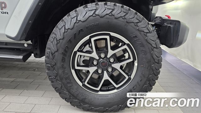 Jeep Gladiator 2025 — photo 7