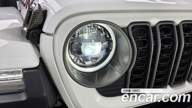 Jeep Gladiator 2025 — photo 8