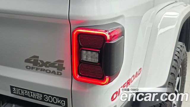 Jeep Gladiator 2025 — photo 9