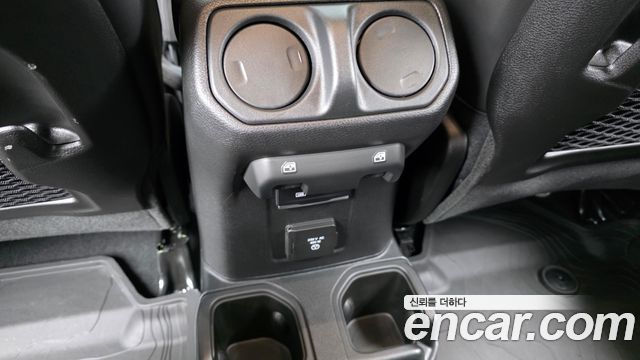 Jeep Gladiator 2025 — photo 30