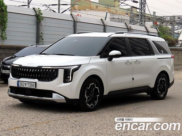 Kia Canival 2024 — photo 2