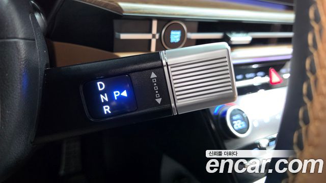 Hyundai Santafe 2025 — photo 12