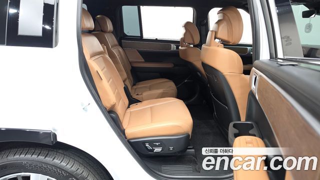 Hyundai Santafe 2025 — photo 17