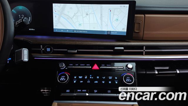 Hyundai Santafe 2025 — photo 18