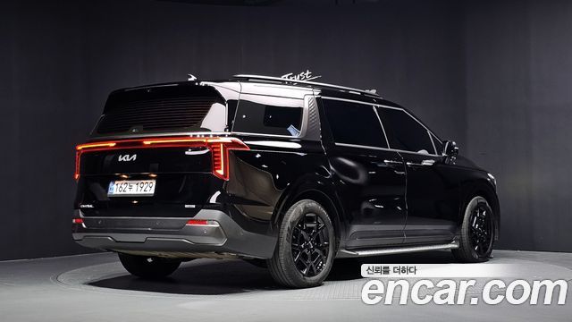 Kia Canival 2025 — photo 2
