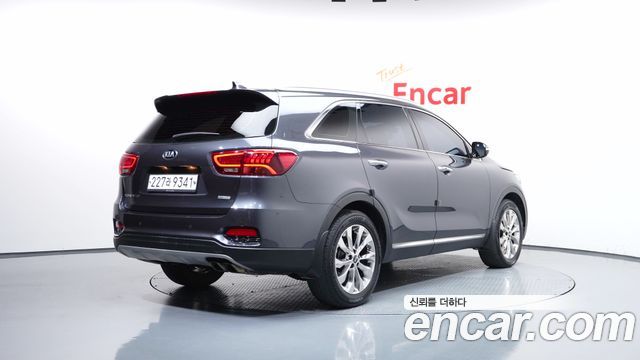Kia Sorento 2019 — photo 2