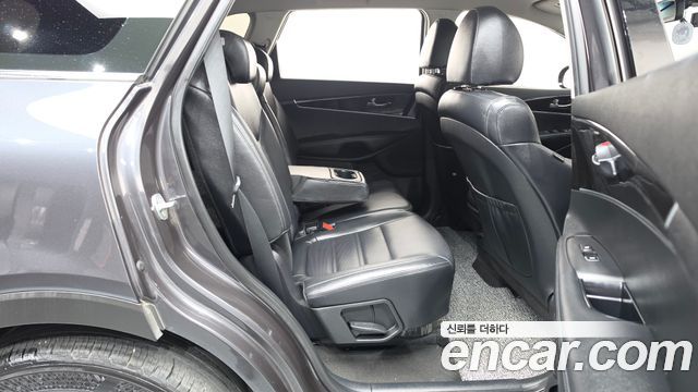 Kia Sorento 2019 — photo 17
