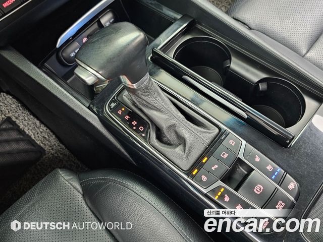 Kia K7 2018 — photo 9