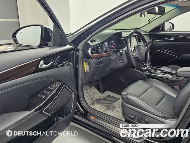 Kia K7 2018 — photo 11