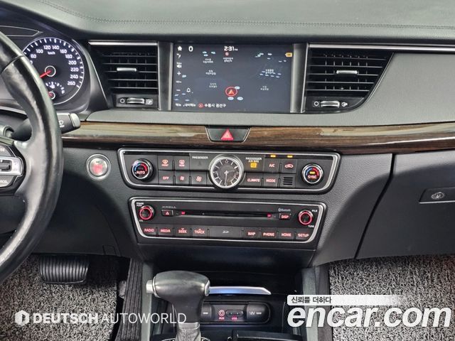 Kia K7 2018 — photo 14