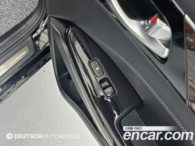 Kia K7 2018 — photo 16