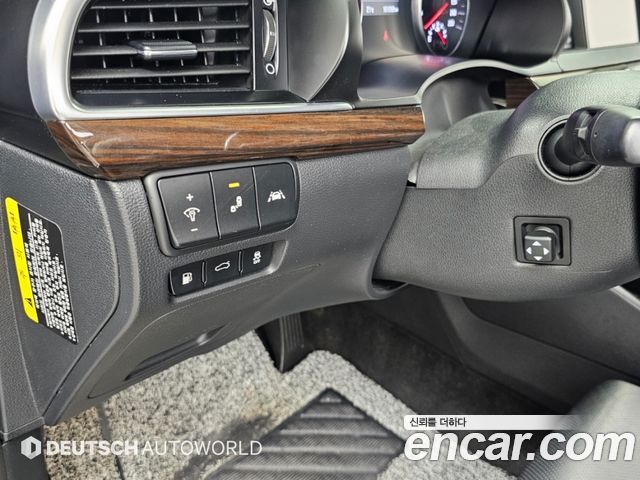 Kia K7 2018 — photo 17