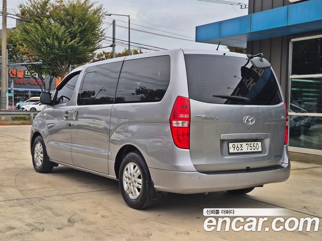 Hyundai Starex 2017 — photo 4