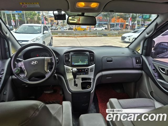 Hyundai Starex 2017 — photo 8