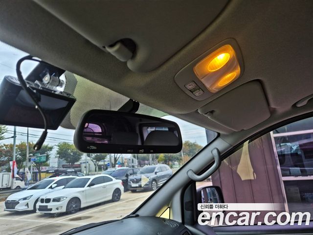 Hyundai Starex 2017 — photo 14