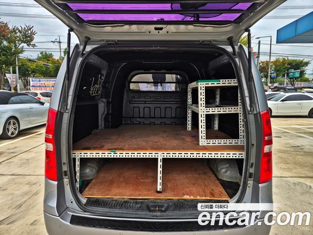 Hyundai Starex 2017 — photo 16