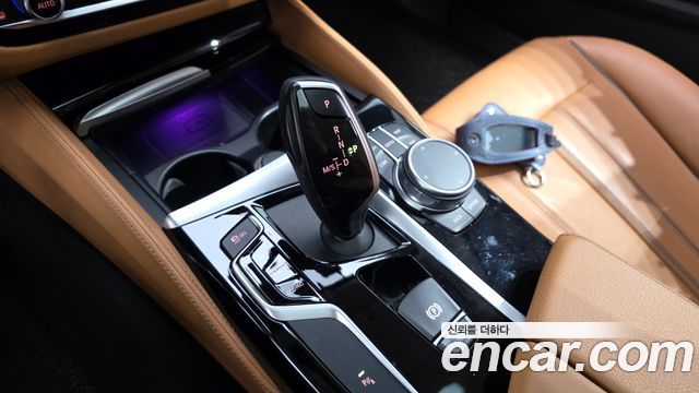 BMW 5-Series 2020 — photo 12