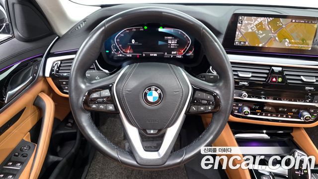 BMW 5-Series 2020 — photo 20