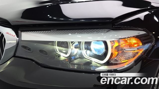 BMW 5-Series 2020 — photo 8
