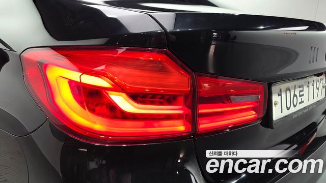 BMW 5-Series 2020 — photo 9