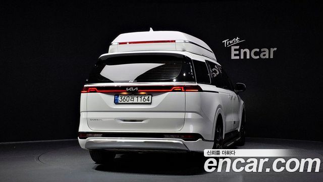 Kia Canival 2023 — photo 4