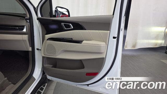 Kia Canival 2023 — photo 15