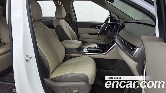 Kia Canival 2023 — photo 16