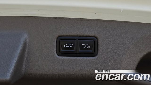 Kia Canival 2023 — photo 31