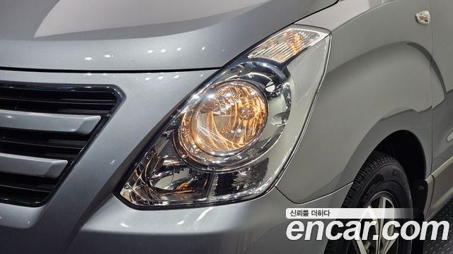 Hyundai Starex 2017 — photo 8