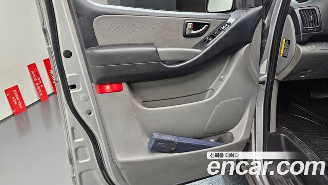Hyundai Starex 2017 — photo 14