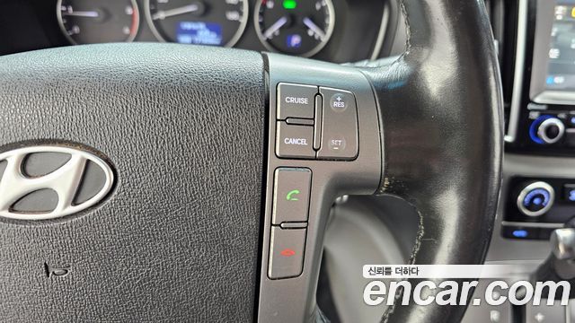 Hyundai Starex 2017 — photo 27